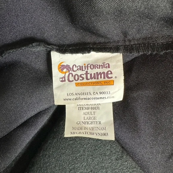 California Costumes Gunfighter Adult Costume.. Size Large (42-44) - Picture 15 of 16